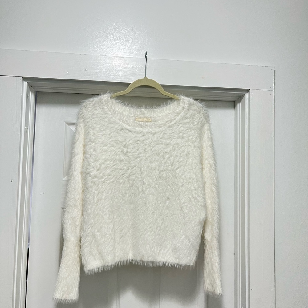 Jessica Simpson fuzzy sweater